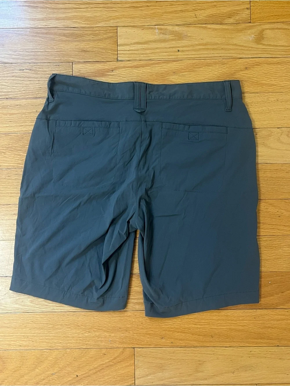 Eddie Bauer Grey Women’s Hiking Shorts Size 6 - Outdoors, Camping, Athletic - Picture 3 of 3